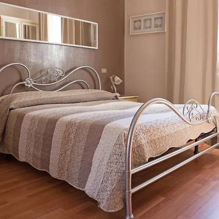 ホテル Adriano トリノ