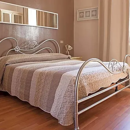 Adriano Hotel 3*