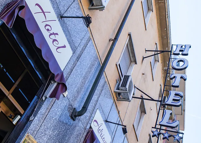 Hotel Adriano